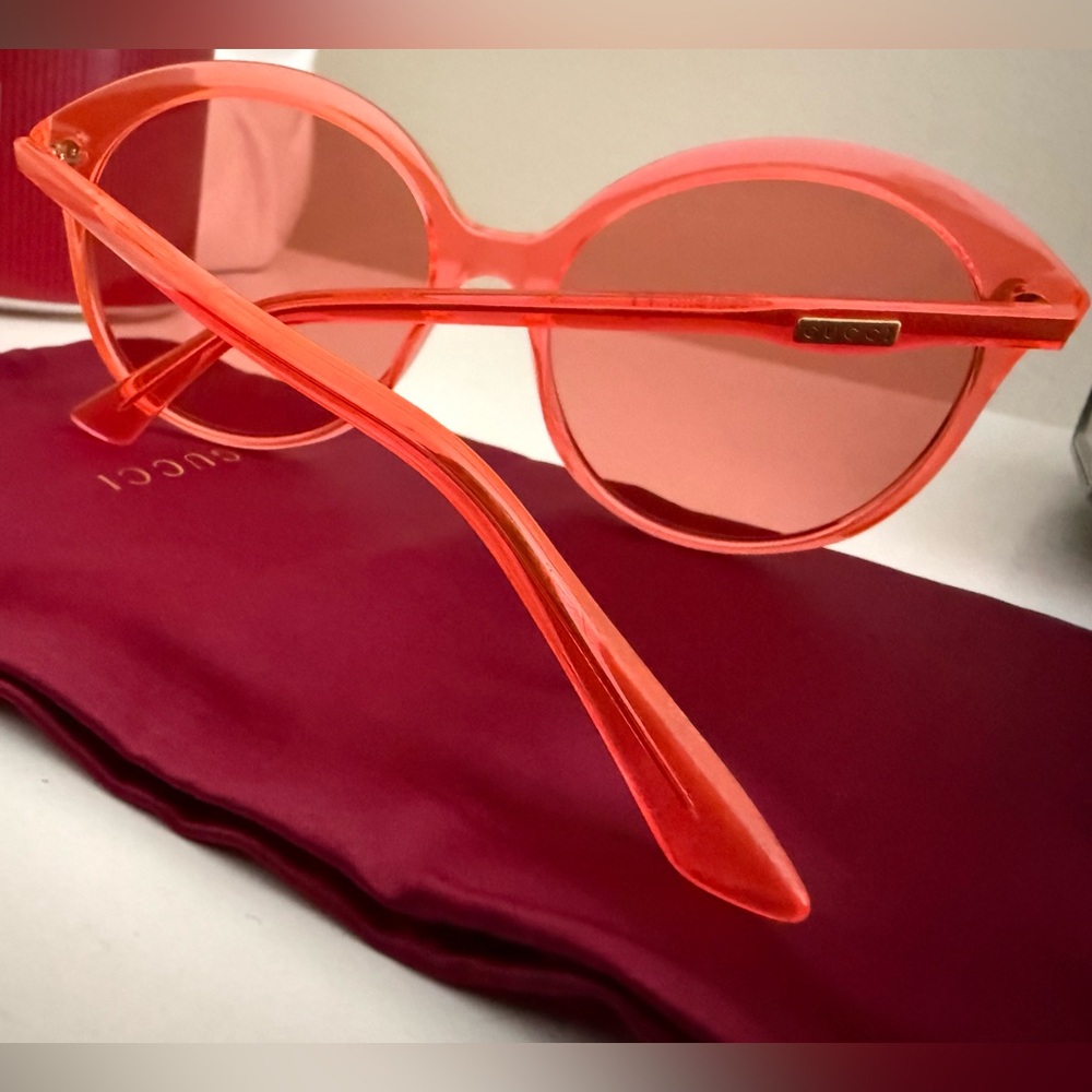 Gucci Orange Oversized Sunglasses with Gradient Lenses - Picture 6 of 6